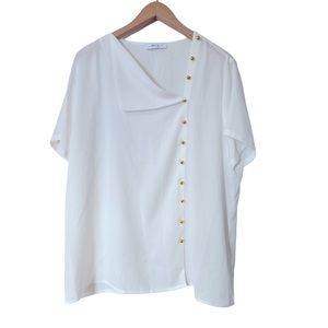 ♥️ Beautiful white shear top with gold buttons size XL